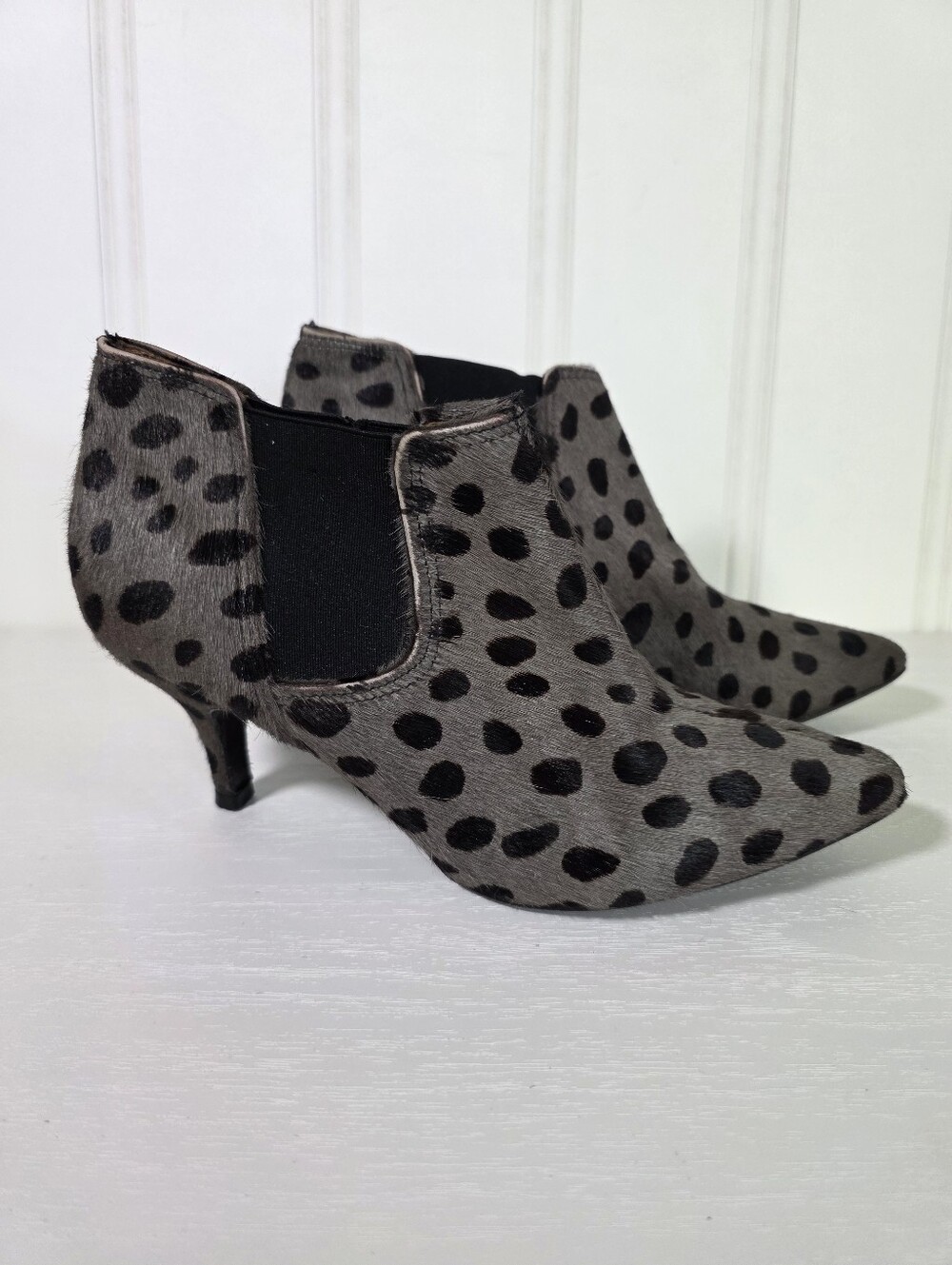 Pour La Victoire Grey Animal Print Pony Hair Pointed Toe Ankle Boots Size 8.5
